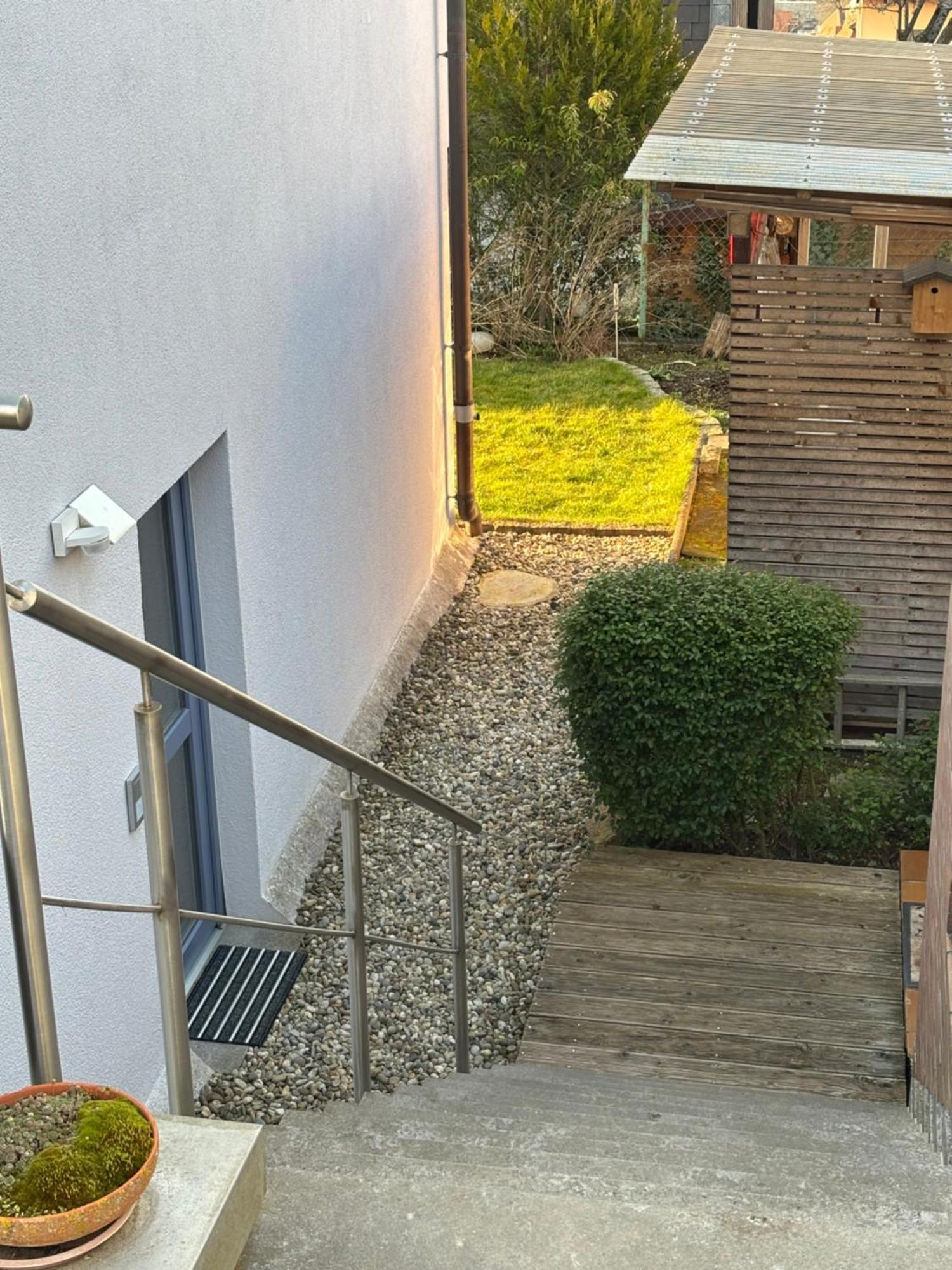 Charmante Ferienwohnung Fuer 2-3 Gaeste Wuerzburg Höchberg Extérieur photo